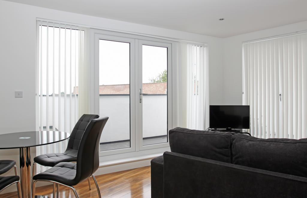 Radalco Apartments Hounslow Buitenkant foto