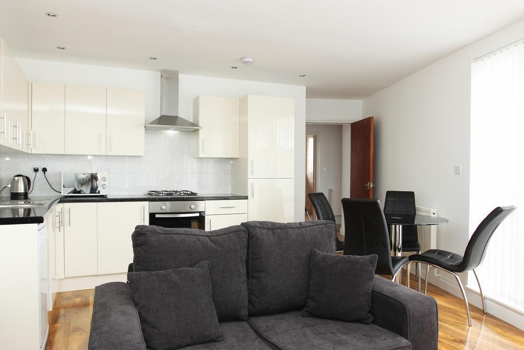 Radalco Apartments Hounslow Buitenkant foto