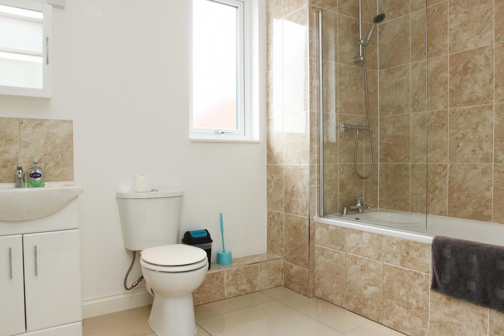 Radalco Apartments Hounslow Buitenkant foto