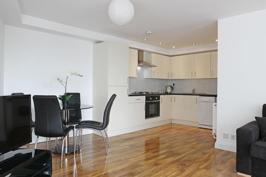Radalco Apartments Hounslow Buitenkant foto