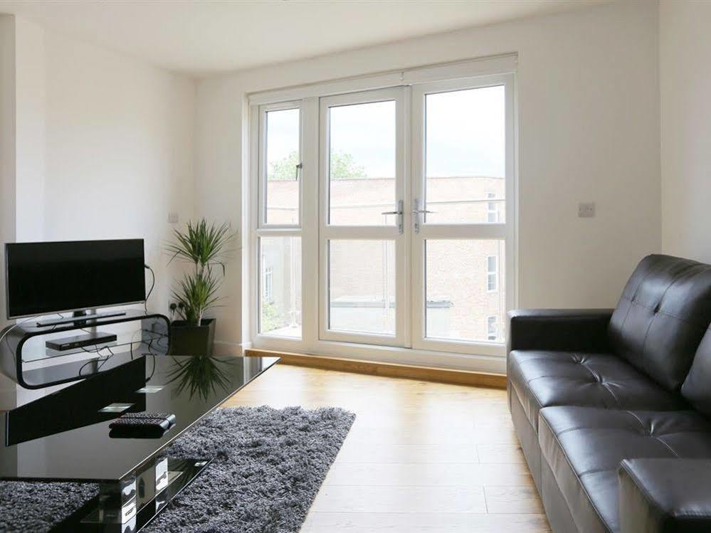 Radalco Apartments Hounslow Buitenkant foto