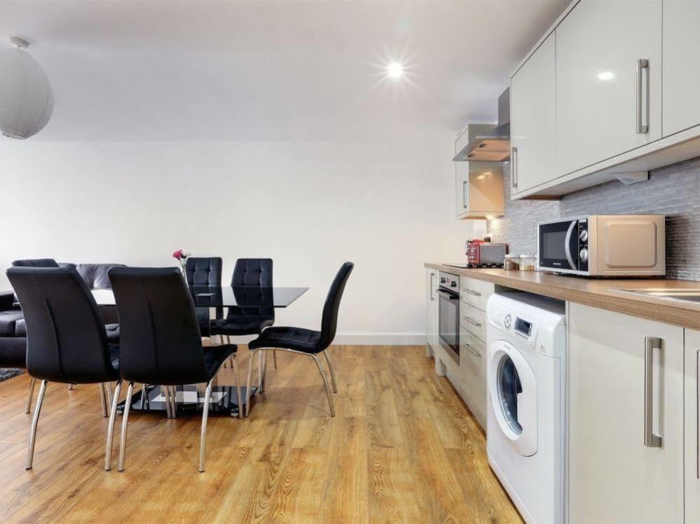 Radalco Apartments Hounslow Buitenkant foto
