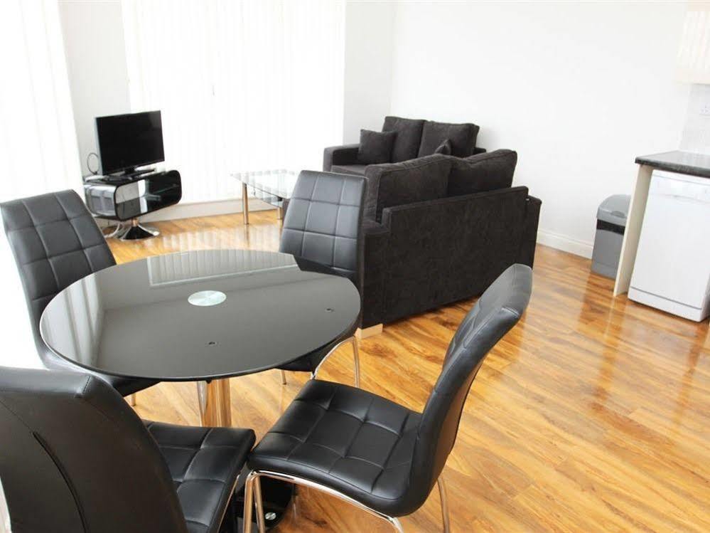 Radalco Apartments Hounslow Buitenkant foto