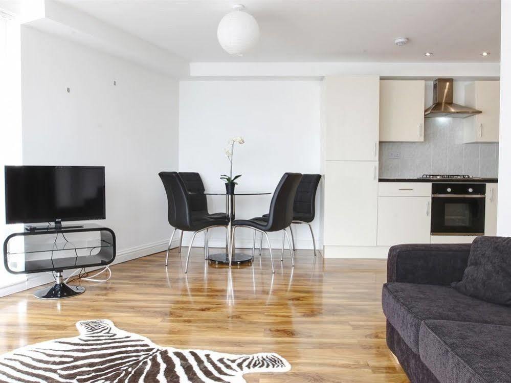 Radalco Apartments Hounslow Buitenkant foto
