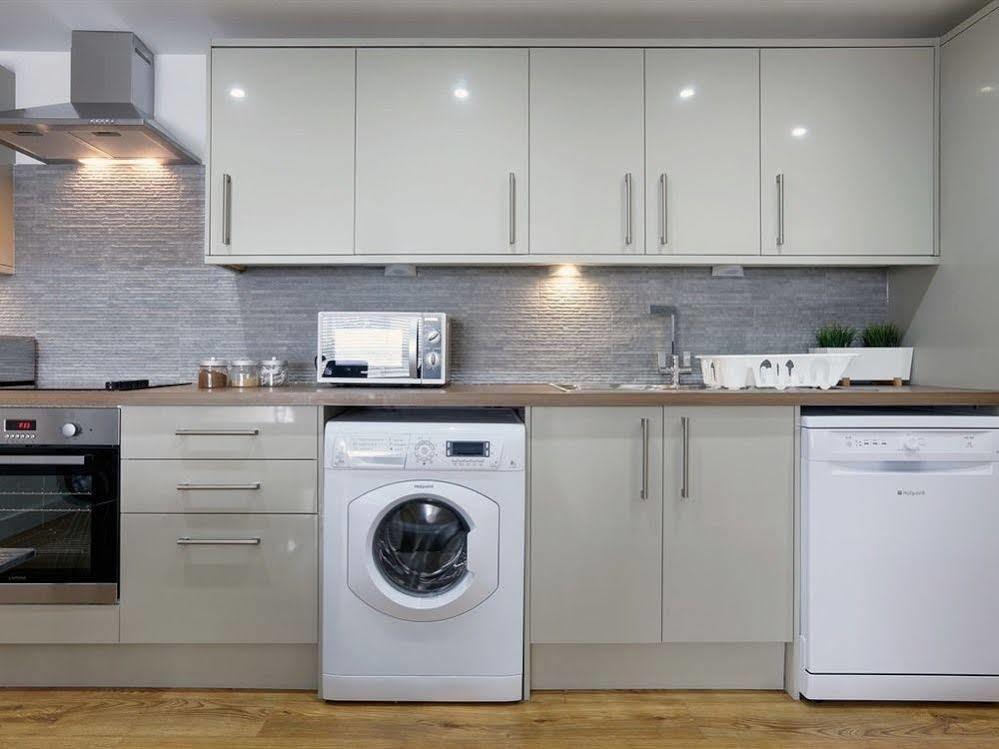 Radalco Apartments Hounslow Buitenkant foto